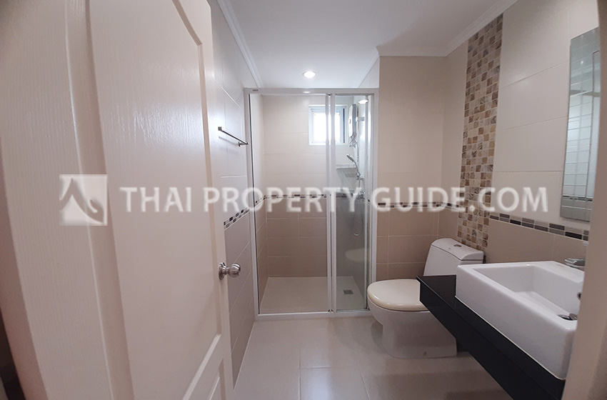 House with Shared Pool in Sukhumvit 